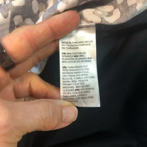 Chico’s Tunic Blouse 3/4 French Cuffs Patchwork Side Slit Animal Print Zebra - Picture 7 of 9